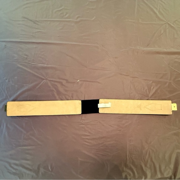 NWT Vince Camuto Black 2” Belt with Gold Buckle & Stretch Back Size S/M MSRP$48 - Picture 6 of 8